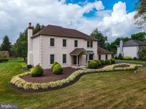 348 Meadowview Dr, Trappe, PA 19426