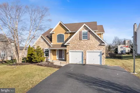 322 Elmwood Ln, Telford, PA 18969