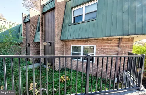 519 Meadowview Ln #519, Mont Clare, PA 19453
