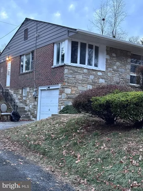 18 Parkview Rd, Cheltenham, PA 19012