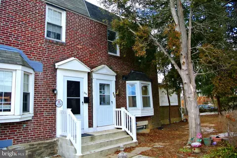 202 E County Line Rd, Hatboro, PA 19040