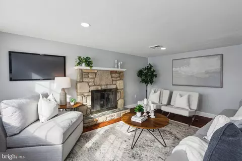 585 Moyer Rd, Souderton, PA 18964