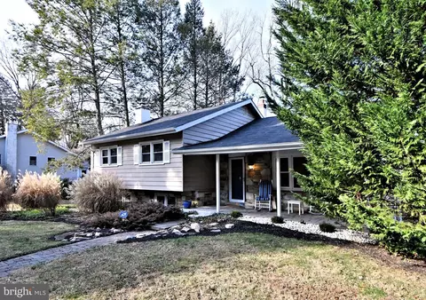 1152 Lindsay Ln, Jenkintown, PA 19046