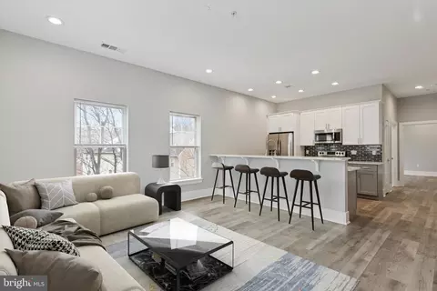 537 Apple St #PH 01, Conshohocken, PA 19428
