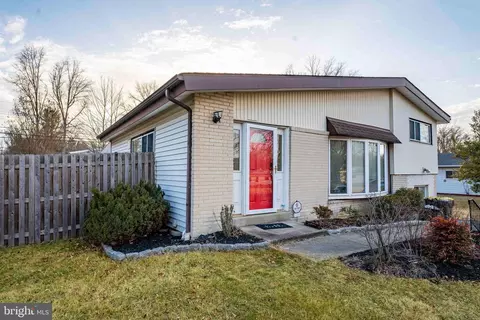 1666 Sullivan Dr, Blue Bell, PA 19422
