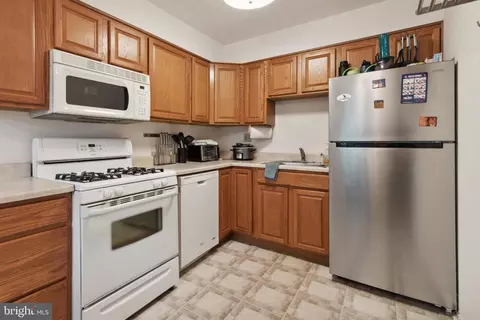 1600 Church Rd #A-216, Wyncote, PA 19095