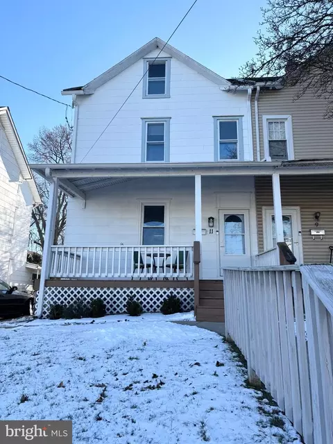 11 Cherry St, Willow Grove, PA 19090