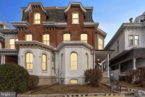9 Elm St, Norristown, PA 19401