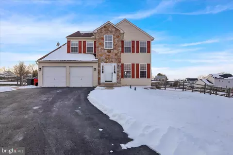 17 Lucy Ct, Pottstown, PA 19464