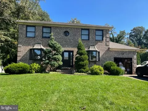 915 Standish Ave, Huntingdon Valley, PA 19006