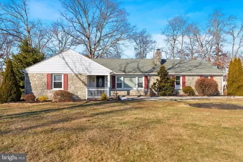 526 Hunsicker Rd, Telford, PA 18969