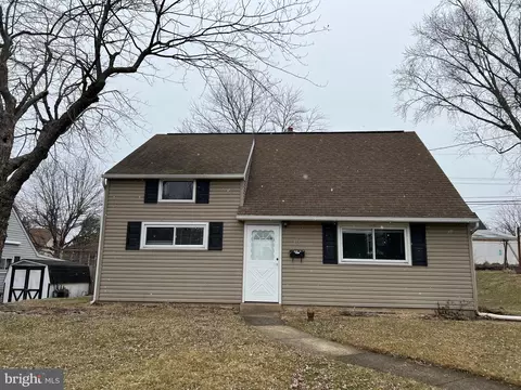 355 W Chestnut St, Pottstown, PA 19464