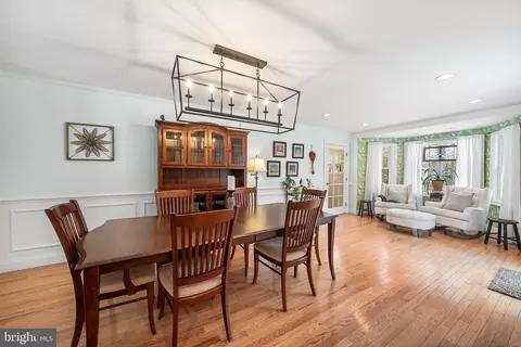 Dining - 458 Brookwood Rd, Wayne, PA 19087 photo 2 of 3