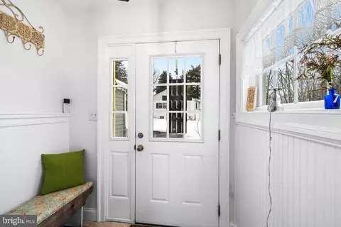 Entry Way - 458 Brookwood Rd, Wayne, PA 19087 photo 1 of 2