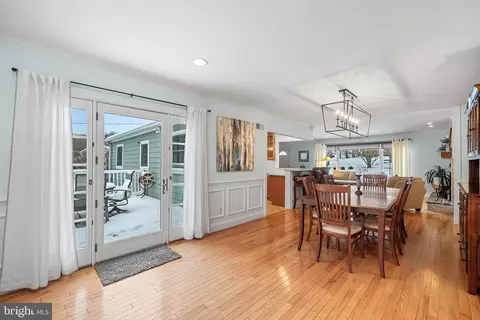 Dining - 458 Brookwood Rd, Wayne, PA 19087 photo 3 of 3