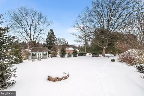 Exterior - 458 Brookwood Rd, Wayne, PA 19087 photo 12 of 12