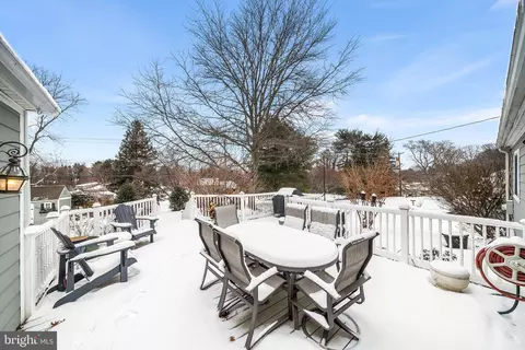 Exterior - 458 Brookwood Rd, Wayne, PA 19087 photo 8 of 12