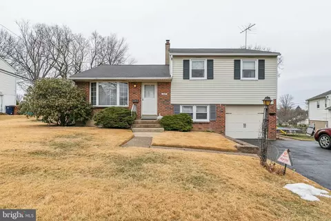 107 Dale Rd, Willow Grove, PA 19090