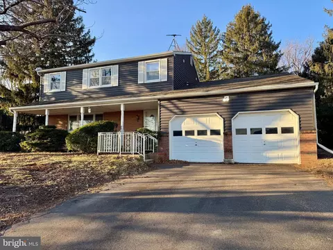 1727 Johnson Rd, Plymouth Meeting, PA 19462