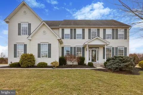 65 Bradford Dr, Schwenksville, PA 19473