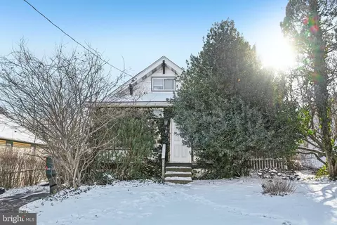 208 Warren St, Willow Grove, PA 19090