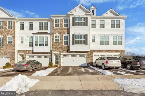 215 Cadence Ct, Collegeville, PA 19426