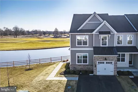 37 Copper Ct, Royersford, PA 19468