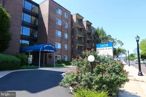 1610 The Fairway #205W, Jenkintown, PA 19046