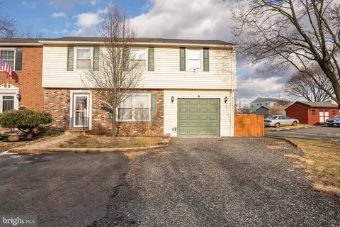 440 Jackson St, Pennsburg, PA 18073