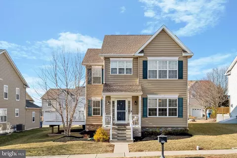 2112 Morgan Hill Dr, Pennsburg, PA 18073