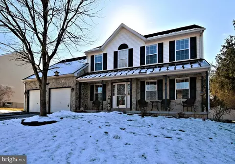 1017 Rivers Edge Dr, Collegeville, PA 19426