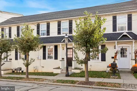 123-127 Ford St, Conshohocken, PA 19428