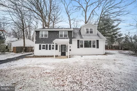 2948 Woodland Rd, Abington, PA 19001
