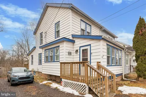 2921 E Walnut St, Lansdale, PA 19446