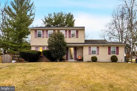 714 Summit Cir, Harleysville, PA 19438