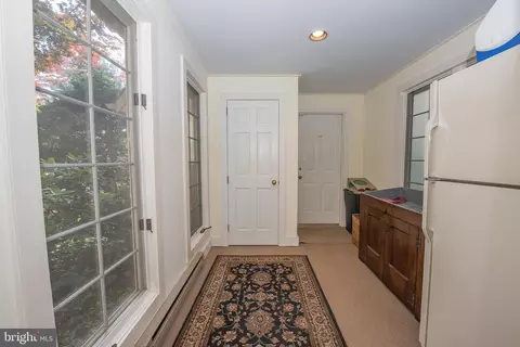 Entry Way - 1229 Denbigh Ln, Wayne, PA 19087 photo 5 of 6