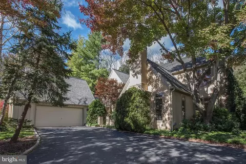 Exterior - 1229 Denbigh Ln, Wayne, PA 19087 photo 4 of 15