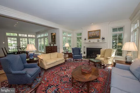 Living - 1229 Denbigh Ln, Wayne, PA 19087 photo 2 of 5