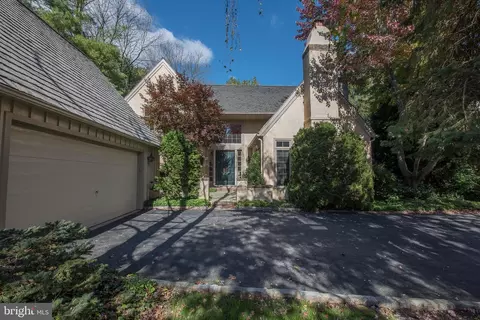 Exterior - 1229 Denbigh Ln, Wayne, PA 19087 photo 5 of 15