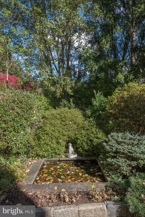 Exterior - 1229 Denbigh Ln, Wayne, PA 19087 photo 11 of 15