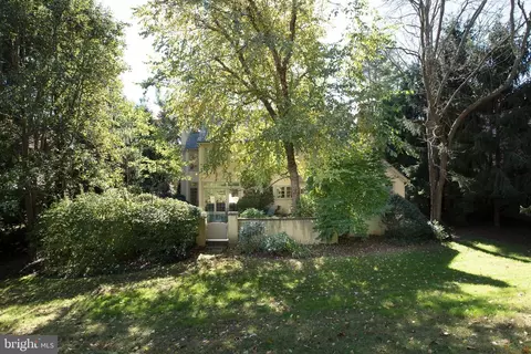 Exterior - 1229 Denbigh Ln, Wayne, PA 19087 photo 13 of 15