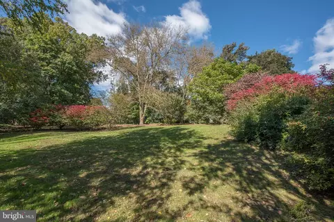 Exterior - 1229 Denbigh Ln, Wayne, PA 19087 photo 6 of 15