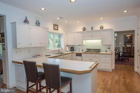 Kitchen - 1229 Denbigh Ln, Wayne, PA 19087 photo 3 of 6