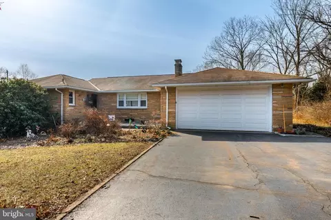 30 Hockle Rd, Schwenksville, PA 19473