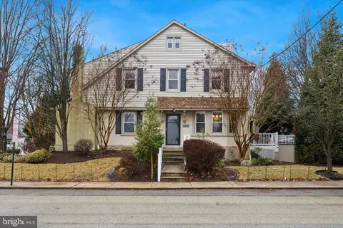 99 Windsor Ave, Narberth, PA 19072
