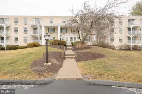 250 Ridge Pike #CONDO 257, Lafayette Hill, PA 19444