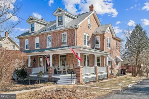 318 Broad St, Harleysville, PA 19438