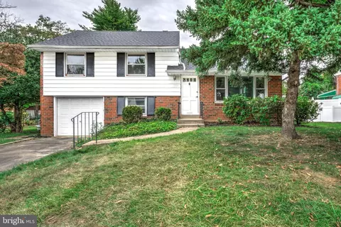 7709 Laurel Ln, Glenside, PA 19038