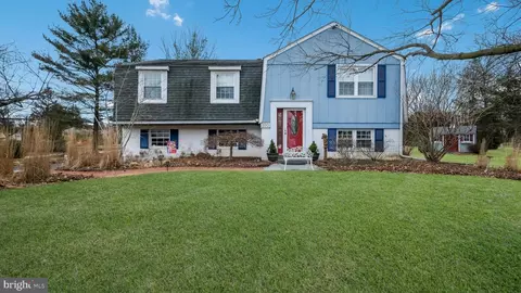 100 Rose Ln, North Wales, PA 19454
