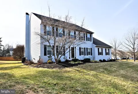 85 Forest Trail Dr, Lansdale, PA 19446